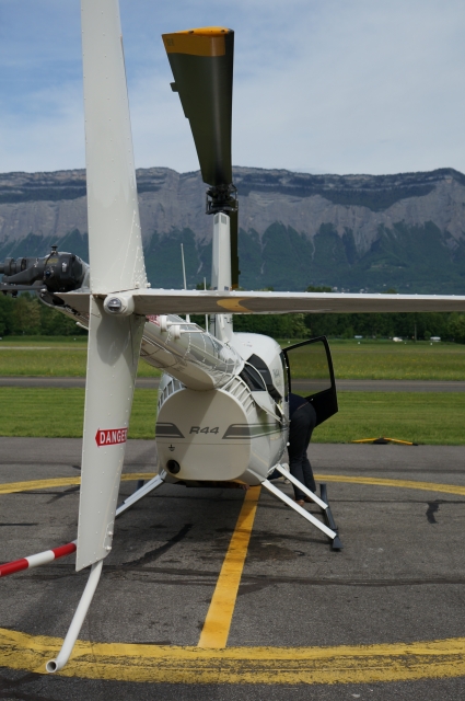 r44_helicoptere_helisair_